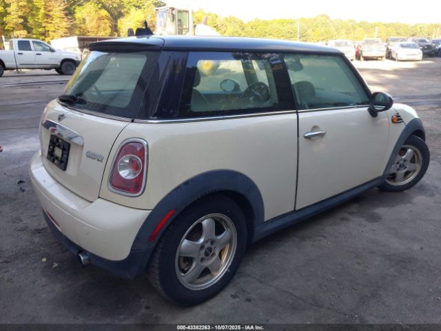 2011 MINI COOPER WMWSU3C57BT091305 Photo 3