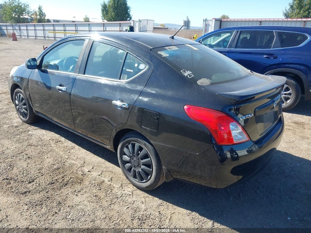 Nissan 2014 2014 3N1CN7AP2EL814599 Image 3