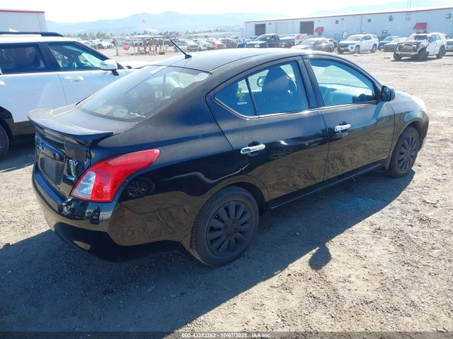 Nissan 2014 2014 3N1CN7AP2EL814599 Image 4