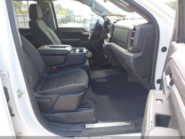 2024 CHEVROLET SILVERADO 1500 2GCUDDED1R1237977 Photo 4