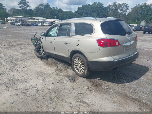 2011 BUICK ENCLAVE 5GAKRAED6BJ327971 Photo 2