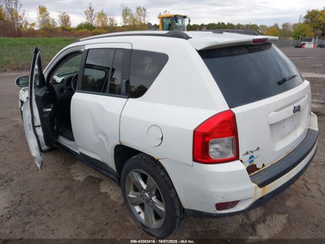 2014 JEEP COMPASS 1C4NJDEBXED852991 Photo 2