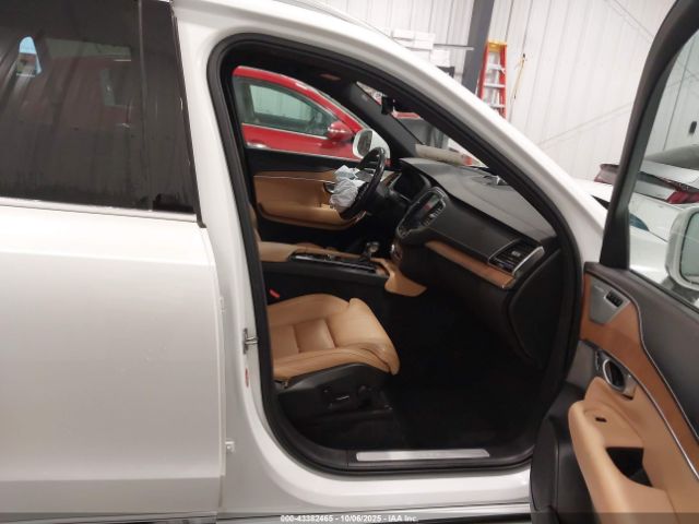 2018 VOLVO XC90 YV4A22PL6J1348419 Photo 4