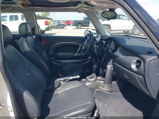 2006 MINI COOPER WMWRC33516TK16824 Photo 4