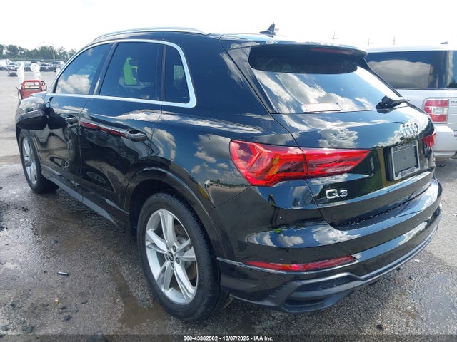2021 AUDI Q3 WA1DECF30M1025366 Photo 2