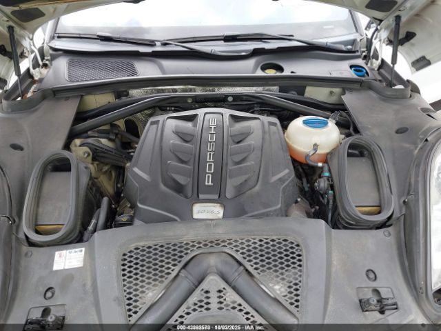 2016 PORSCHE MACAN WP1AB2A51GLB46127 Photo 9