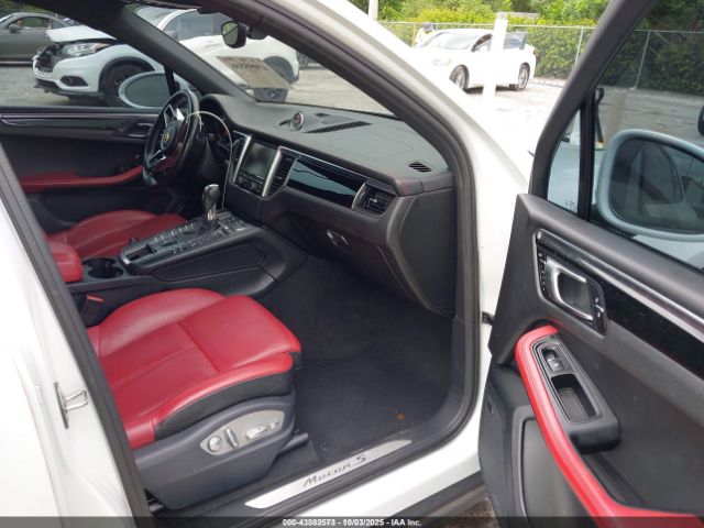 2016 PORSCHE MACAN WP1AB2A51GLB46127 Photo 4