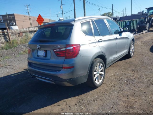 2016 BMW X3 5UXWX9C58G0D67256 Photo 3