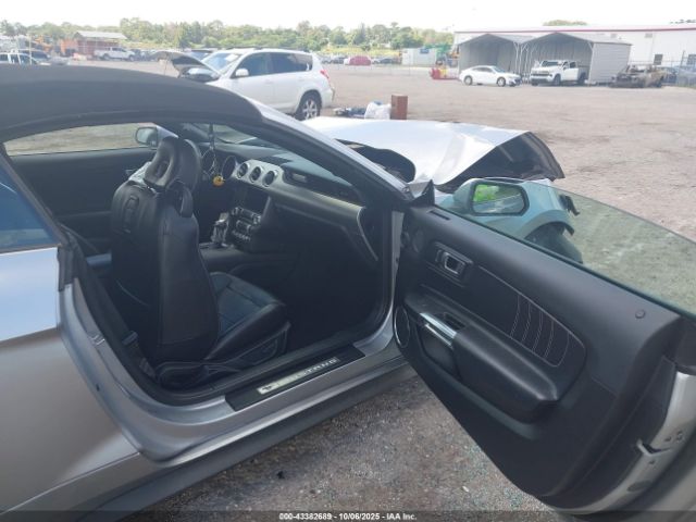 2021 FORD MUSTANG 1FATP8UH5M5103954 Photo 4