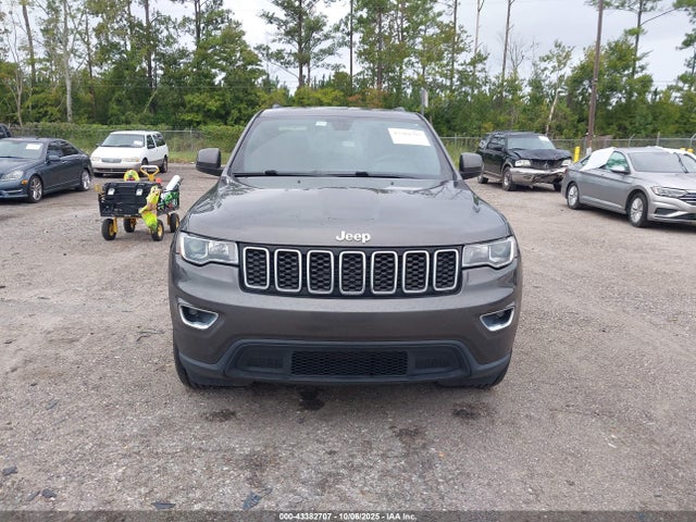 2017 Jeep Grand Cherokee Laredo 4x2 მანქანა იყიდება აუქციონზე, vin: 1C4RJEAG2HC605807, აუქციონის ნომერი: 43382707