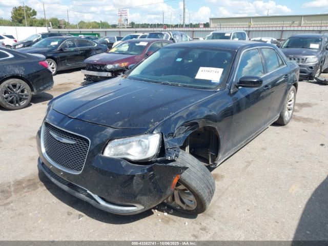 2019 CHRYSLER 300 2C3CCAAG0KH619772 Photo 1