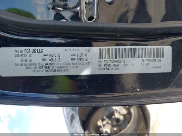 2019 CHRYSLER 300 2C3CCAAG0KH619772 Photo 8