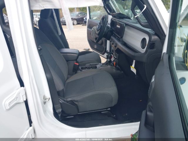 2024 JEEP WRANGLER 4XE 1C4RJXN65RW189572 Photo 4