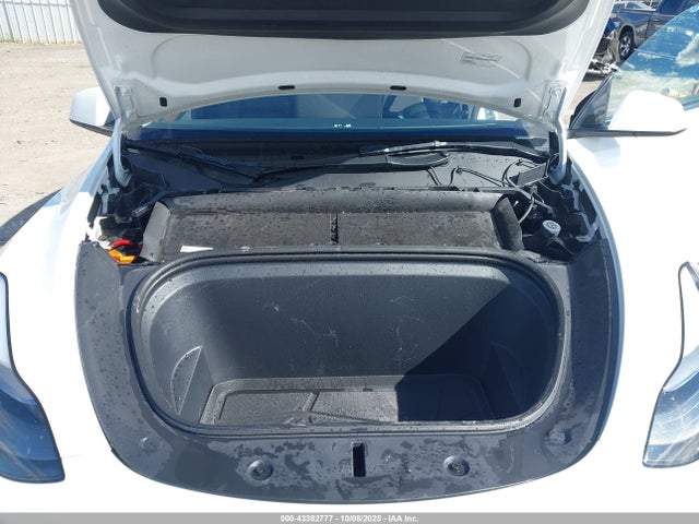 2023 TESLA MODEL Y 7SAYGDEE3PF785512 Photo 9