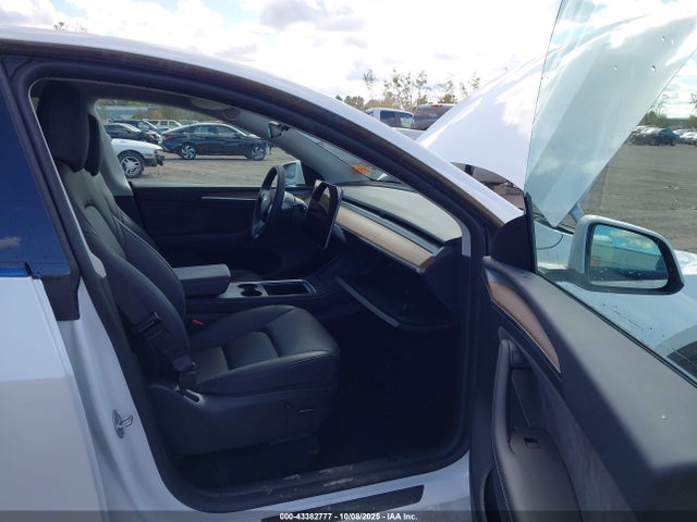 2023 TESLA MODEL Y 7SAYGDEE3PF785512 Photo 4
