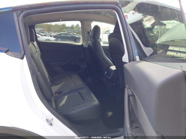 2023 TESLA MODEL Y 7SAYGDEE3PF785512 Photo 7