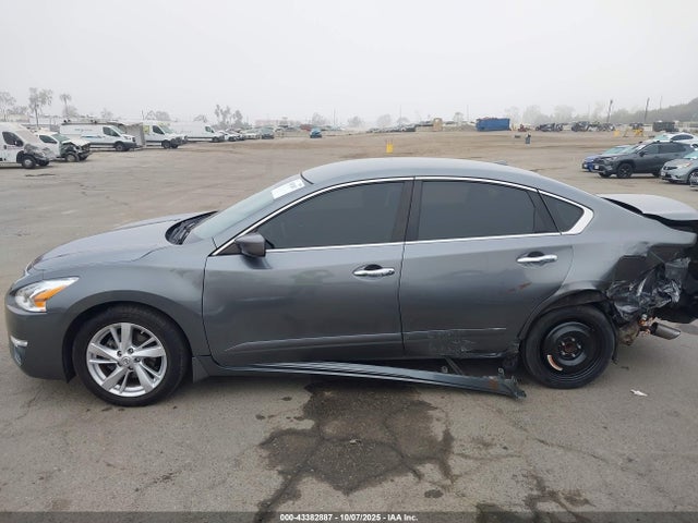 Nissan Altima 2015 1N4AL3AP9FC235258 Image 15