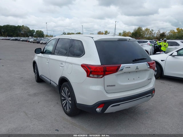 2019 MITSUBISHI OUTLANDER JA4AD3A38KZ021240 Photo 2