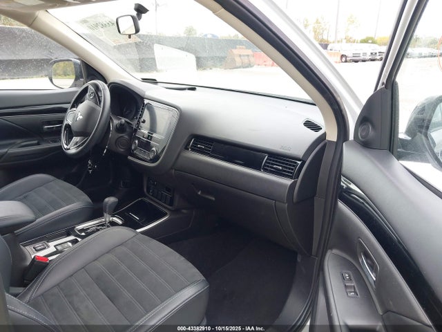 2019 MITSUBISHI OUTLANDER JA4AD3A38KZ021240 Photo 4