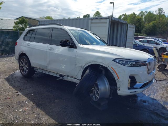 2022 BMW X7 5UXCW2C01N9M36733