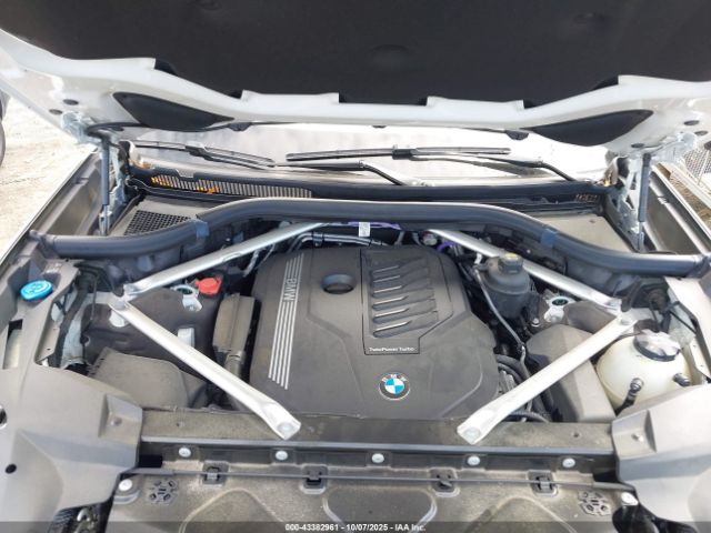 2022 BMW X7 5UXCW2C01N9M36733 Photo 9