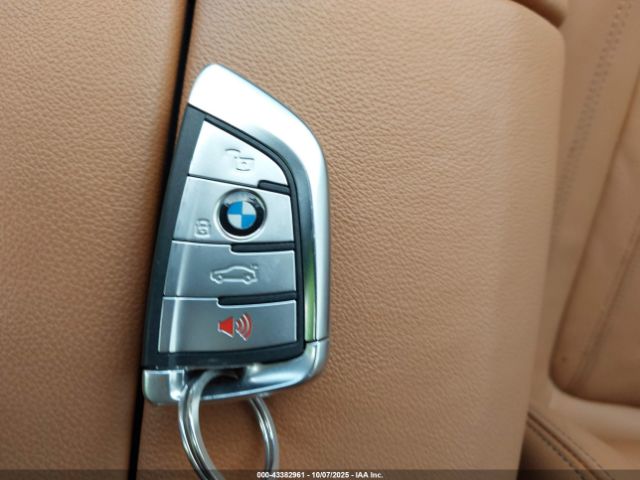 2022 BMW X7 5UXCW2C01N9M36733 Photo 10
