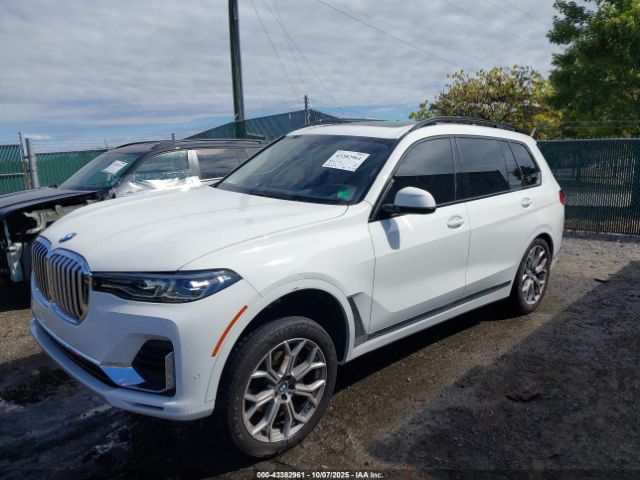 2022 BMW X7 5UXCW2C01N9M36733 Photo 1