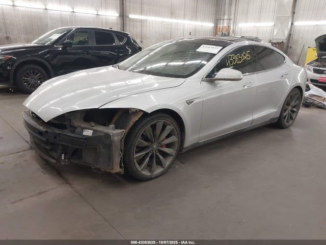 2014 Tesla Model S P85 მანქანა იყიდება აუქციონზე, vin: 5YJSA1H16EFP35678, აუქციონის ნომერი: 43383025