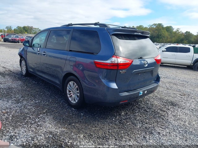 2017 Toyota Sienna Xle Premium 8 Passenger მანქანა იყიდება აუქციონზე, vin: 5TDYZ3DC6HS853512, აუქციონის ნომერი: 43383026