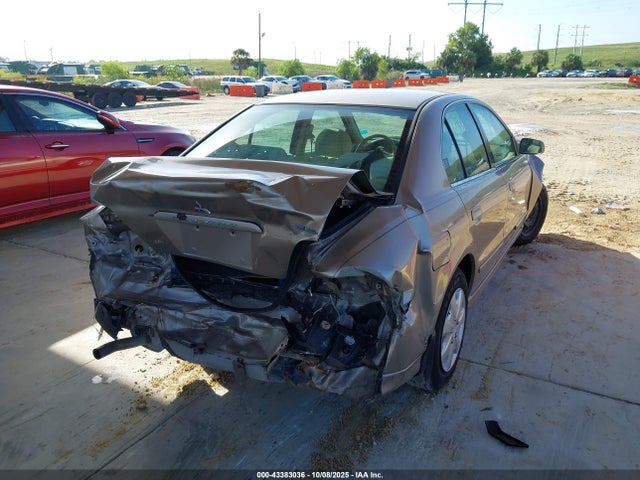 2003 MITSUBISHI GALANT 4A3AA46G13E089630 Photo 3