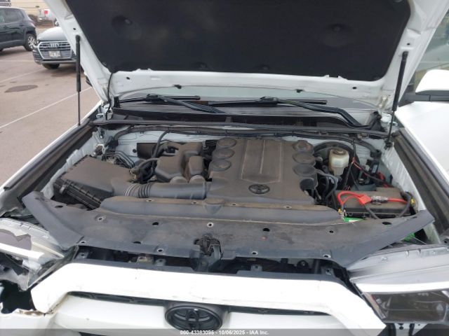 2017 TOYOTA 4RUNNER JTEZU5JR8H5160367 Photo 9