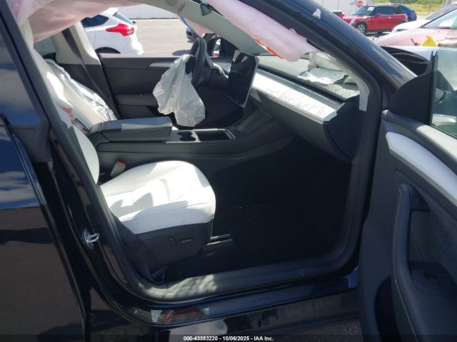 2024 TESLA MODEL Y 7SAYGDED7RA333554 Photo 4