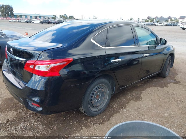 Nissan 2018 2018 3N1AB7AP1JY255494 Image 4