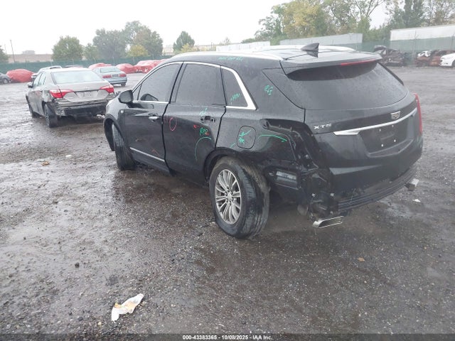 2017 CADILLAC XT5 1GYKNBRS9HZ110590 Photo 2