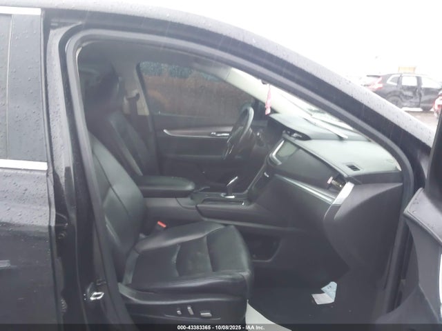 2017 CADILLAC XT5 1GYKNBRS9HZ110590 Photo 4