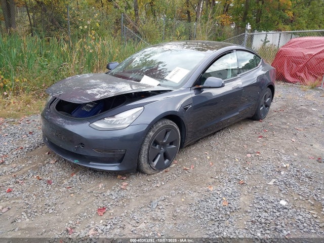 Tesla Model 3 Long Range Dual Motor All-wheel Drive 2022 5YJ3E1EB4NF260019 Image 2