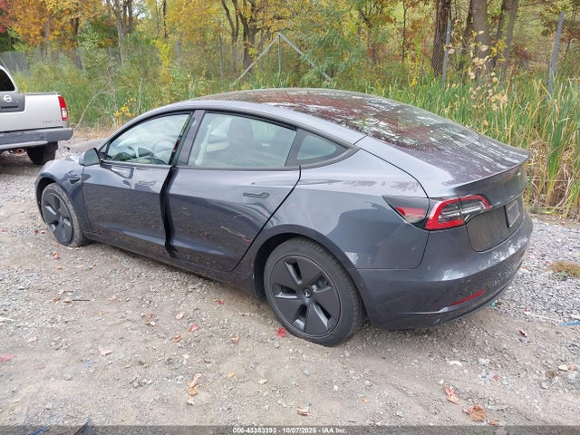 Tesla Model 3 Long Range Dual Motor All-wheel Drive 2022 5YJ3E1EB4NF260019 Image 3