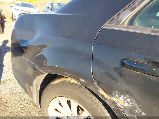 Chrysler 300 2014 2C3CCAAGXEH103312 Image 6
