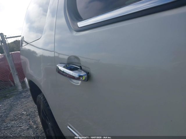 2010 CADILLAC ESCALADE ESV 1GYUKJEFXAR188256 Photo 5