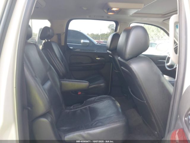 2010 CADILLAC ESCALADE ESV 1GYUKJEFXAR188256 Photo 7