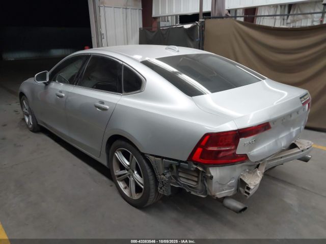 2017 VOLVO S90 YV1102AK6H1006868 Photo 2