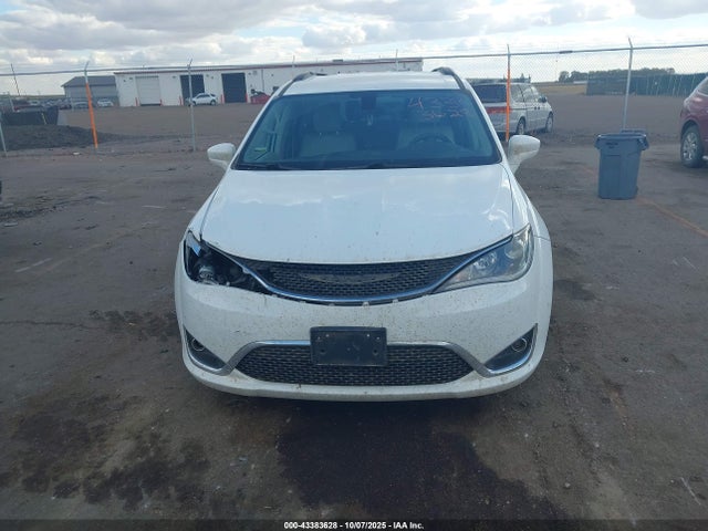2017 Chrysler Pacifica Touring-l მანქანა იყიდება აუქციონზე, vin: 2C4RC1BG3HR739136, აუქციონის ნომერი: 43383628