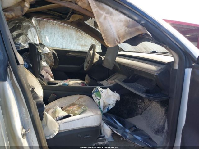 2023 TESLA MODEL Y 7SAYGDEE5PF878788 Photo 4