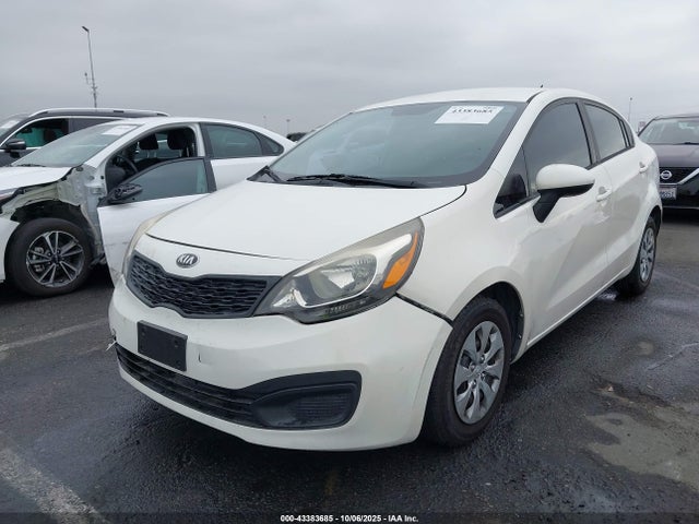 KIA dohc gamma 2015 KNADM4A35F6457492 Image 2