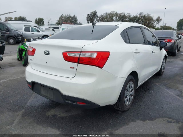 KIA dohc gamma 2015 KNADM4A35F6457492 Image 4