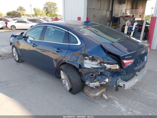 2022 CHEVROLET MALIBU 1G1ZD5ST4NF154045 Photo 2