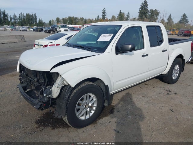 Nissan 2014 2014 1N6AD0ER2EN715322 Image 2