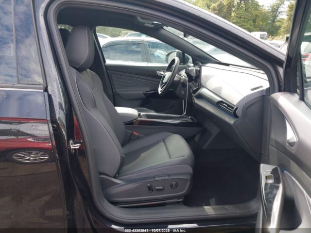 2023 VOLKSWAGEN ID.4 1V2WNPE85PC017614 Photo 4