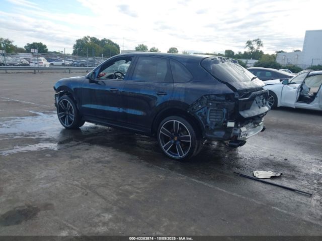 2023 PORSCHE CAYENNE WP1AA2AY6PDA04718 Photo 2