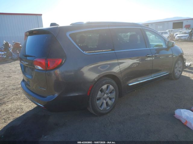 2018 CHRYSLER PACIFICA HYBRID 2C4RC1N77JR213691 Photo 3